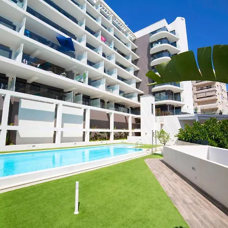 I-1 By Interhome شقة *